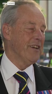 1.6M views · 25K reactions | I’ve watched this a few more times over the last 24 hours… Former Royal protection officer Richard Griffin with the best memory of the Queen meeting some American tourists… Clip from Sky News #TheQueen | Dan Walker TV | Facebook