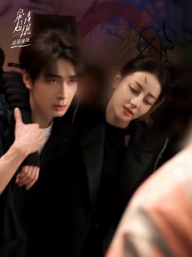 Someone asked me, What is Chemistry and Acting? I replied: Watch Lottl behind the scenes and the drama itself then see for yourself 🤤🔥 Their chemistry is insane and their acting is on another level 🔥🙇 #Dilraba #ChenXingxu #LoveOnTheTurquoiseLand Dy update #Cdrama | Dilraba Dilmurat International Fan Club