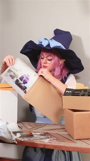 Give Wisteria something to do: Take up to 20% off your entire order in my shop through Monday! ✨ ginnydi.com/shop | Ginny Di