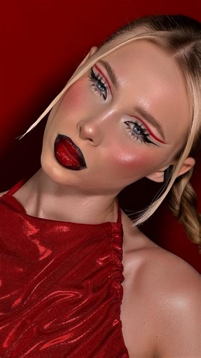 ВИЗАЖИСТ МАКИЯЖ ВОРОНЕЖ on Instagram: "💔 md: @polya_shha mua: @nadtochievakr hair: @polya_s_hair"