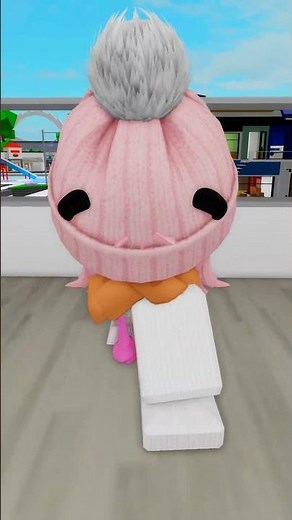 she became mean after she met her other friends😭💔#robloxshorts #roblox