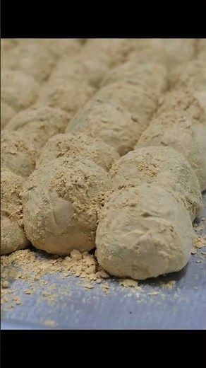 제주도 가면 꼭 먹어봐야 되는? 오메기떡 / #shorts / korean street food