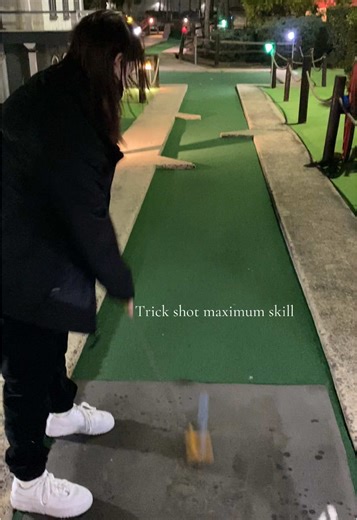 Golf Trick Shot: Maximum Skill Showcase