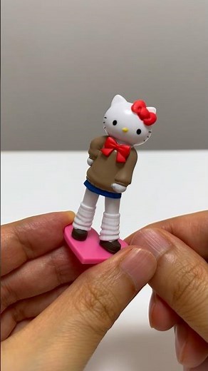 Hello Kitty with super long legs is just perfect! 😂🎀 #shorts