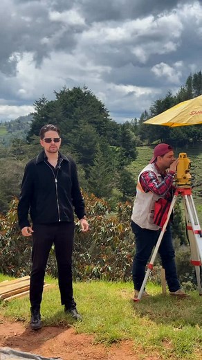 2.4K views · 171 reactions | Que ven los topógrafos en la estación total? #topografia #topografos | Sólido Constructora | Facebook