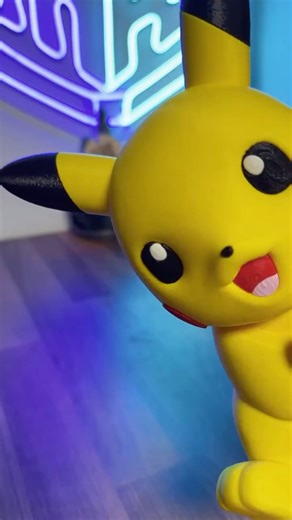 MrPrinteto | Impresión 3D on Instagram: "Pikachu en forma de hucha! 🥰💰 Impreso por partes sin necesidad de CFS con la @creality3d @crealityes K2 Plus. Modelo sencillo, fácil de imprimir y con un acabado “piel difusa” para darle un toque más real 😍 ¿Que te parece? Coméntame y comparte! 🫶 #3d #3dprinting #piggybank #pikachu #pokemon"