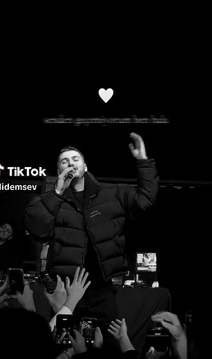 Blok3 Konser: Kusura Bakma Şarkısı ile Unutulmaz Anlar