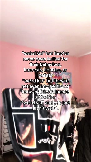 before i get comments coming at me about how weird kids are definitive, yes, yes they are it’s called “weird” kids for a reason. if you weren’t or aren’t weird, you aren’t a weird kid. it’s as simple as that. #weirdkid #fyp #maretu #reach #silly
