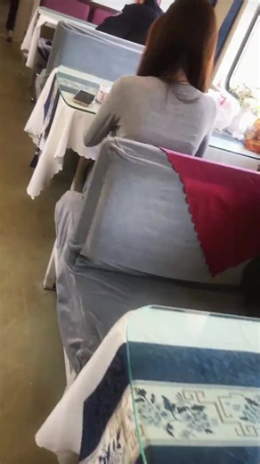 Do you want to eat instant noodles? If you don't want to eat instant noodles, it will be pulled down #Snapshots #elegantstyle #girlsbelike #Mature #girl