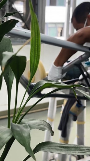 From scratches to a mirror finish! A premium silver-gray gradient gravel frame polish.✨#icancycling #Graro #framepainting #carbonframe #gravelbike | Icancycling