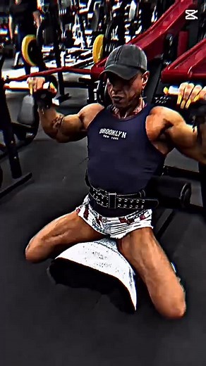 @legendsfitnessclub_madrid Aquí me pongo yo fuerte … Coach @duccio_sguerri_coaching | virginia Sanchez