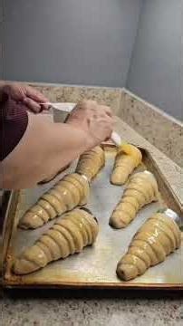 How to make cones filled with pastry cream: oven 150 degrees Celsius x 25 minutes