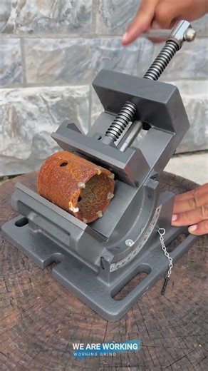 ⚙️ Controlled Angle Cutting Using a Rotating Pipe Vise