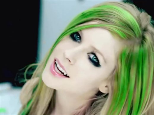 Smile（微笑）-Avril Lavigne（艾薇儿）