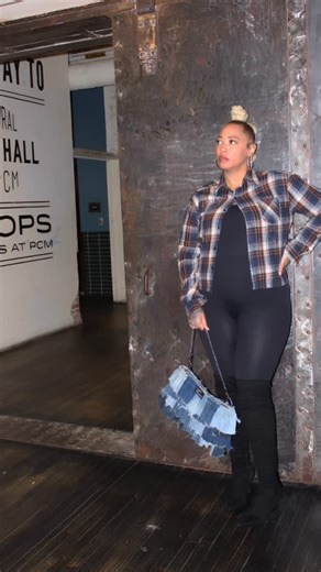 TyTheModel on Instagram: "Stealth mode activated. Pop out only when necessary. Shirts @kleepstyle My shooter 📸 @kiingshea 👜 Bag @that_bag_inc #tythemodel #brandambassador #curvymodels #printmodel #explore"