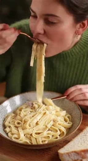 🍝 Creamy Alfredo Pasta ASMR 🤤🍝 #ASMR #Pasta #Creamy