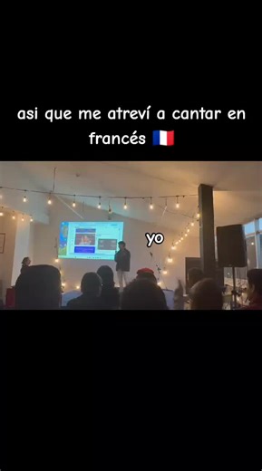 Canta en francés con Amour Plastique