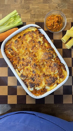 Cannelloni Vegetariani: Ricetta Festiva con Ragù di Nocciole