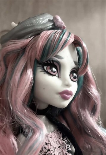 Rochelle Goyle: La Doll de Monster High de France