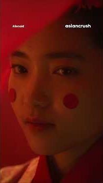 I, too, am mesmerized by Kim Tae-ri's beauty. 😍