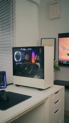 Check out our THE STEALTH REVOLUTION partner @kai_hussin completely transformed his PC build with X870 AORUS STEALTH ICE & @coolermaster MasterFrame 600 Silver. 🤍 Hear his thoughts here: The GIGABYTE X870 AORUS STEALTH ICE and Cooler Master MasterFrame 600 Silver are the best motherboard and case I’ve ever owned — clean yet powerful, with reverse-connectors paired with the perfect chassis to free up front space for a stylish and creative PC build. #stealthrevolution #AORUS #CoolerMaster #X870AO
