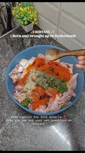 Syeda 🎀 Shigraf on Instagram: "Note: papaya paste is just needed for meat not chicken Marination: Mix meat/chicken with red chilli, turmeric, salt, whole garam masala, garam masala powder, 2 cups dahi, 5 onion barista, saffron pinch, 1 tbsp ginger garlic paste, coriander + mint, green chilli paste, ½ tsp papaya paste, lemon juice. Add half barista oil and marinate 3–4 hrs (urgent: add little extra papaya paste). Rice: Boil water with shahi zeera, elaichi, dalchini, coriander + mint, little oil.