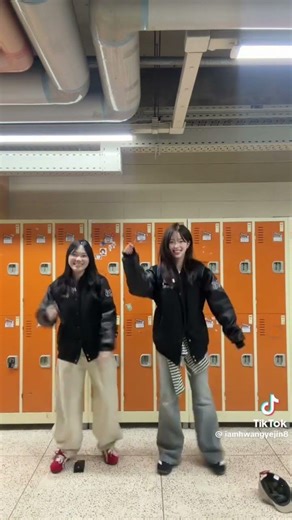 Do you like it 😄✨ #tiktoktrend #dance #dancechallege #fypviral #viralvideo #viraltrend #jumpshot