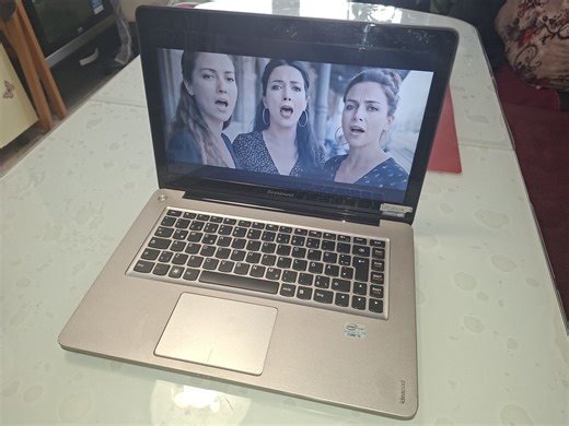 Lenovo Ideapad U410 ultrabook, Intel i5, 750 gb, video dedicat NVIDIA, baterie ok, Bluetooth Drumul Carului • OLX.ro