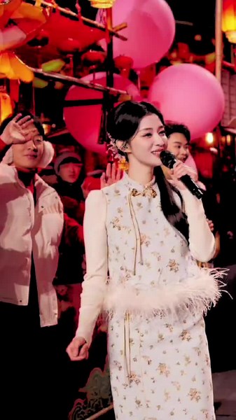 Wang Churan and Bailu: Rising Stars in Chinese Cinema