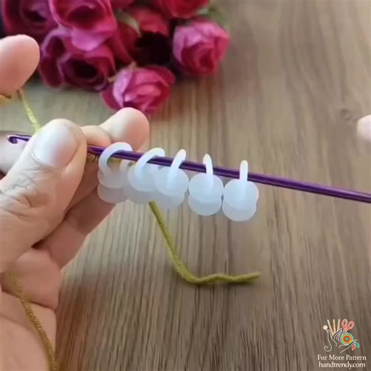 Great 💖 You will love this very easy crochet baby bandana 🎉 #crochet #knitting #Ideas #CrochetPattern