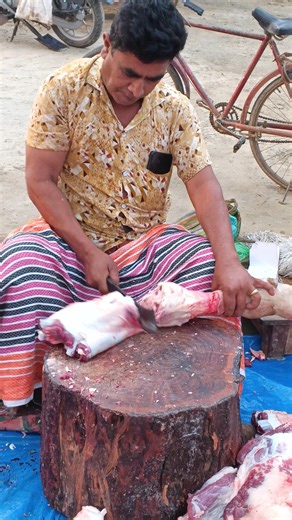 Leg Cutting Master 🔪 Clean Finish#cow #meat #short #beefcutting #meatcutting #freshmeat #beef #cute