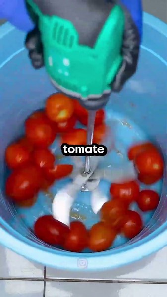 Ketchup is technically a fruit smoothie 🍅