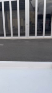 キーパー洗車セットを使っての基本の手洗い洗車の仕方をリール動画にしました。KeePerのお店で洗う方法とは異なりますが、ご自宅で洗車キズをつけずにキレイに洗える方法です。ぜひご覧ください。 キーパー洗車セットはキーパープロショップ、キーパーラボの店頭もしくはKeePerのネット通販で購入できます。 大判クロスはデターナーの超吸水ドライイングタオル。高性能なのに安くてお得。 #キーパーコーティング #手洗い洗車 #カーコーティング #洗車#カーコーティング #奈良県#葛城市 #大和高田市 #橿原市 #香芝市 #五條市 #御所市 | キーパープロショップ林堂店