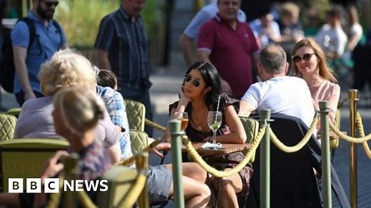 Covid-19: Government 'open' to delaying 21 June England lockdown end date