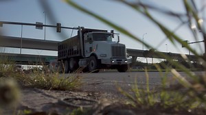 Should Florida truck drivers be required to take CDL testing, instruction in English?