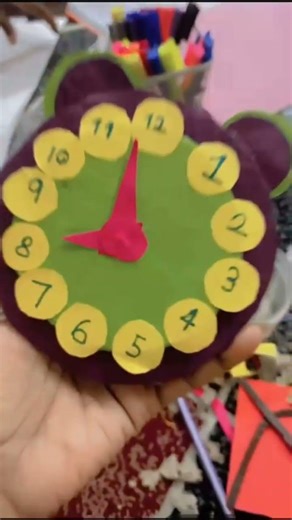 use cardboard to make small clock #art