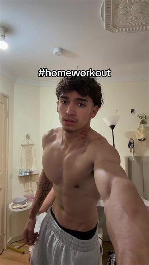 100 pushups a day 😂 #gymmotivation #sililocho | Workouts At Home