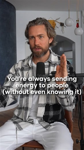 Aaron Doughty on Instagram: "Why is it when you detach from other people, they will then attach their energy to you? ⚡follow @aarondoughty44 for more! Well, first off, let’s look at this from the other way around to see why you subconsciously repel people when you think of them or when you want anything from them So think about it energetically... When you think of other people, think of it from an energetic point of view Imagine that when you think of them, you are energetically sending them en