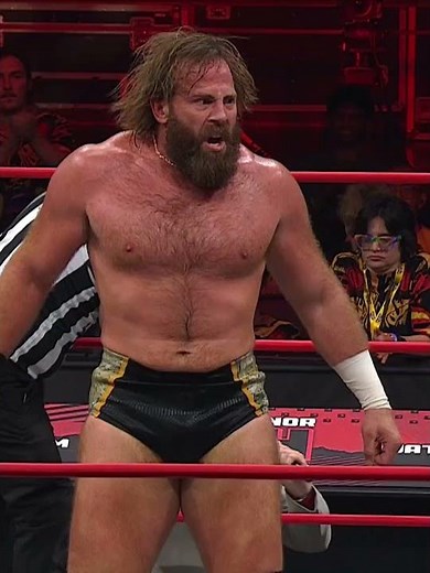 Mark Davis continues to make an impact in ROH!