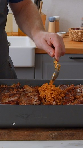 98K views · 74 reactions | Crush your corn flakes for extra crunch!  | #scrumdiddlyumptious #food #recipe #hack #cookinghack #kitchenhack #cornflakes  How we used this hack: https://bit.ly/3UaYoq7 | Scrumdiddlyumptious | Facebook