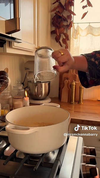 Creamy White Cheddar Bisque Recipe for Cozy Sundays