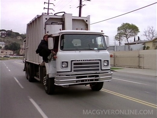 S2.E17 - Dalton, Jack of Spies #MacGyver #RichardDeanAnderson #JackDalton #BruceMcGill | MacGyver-Online