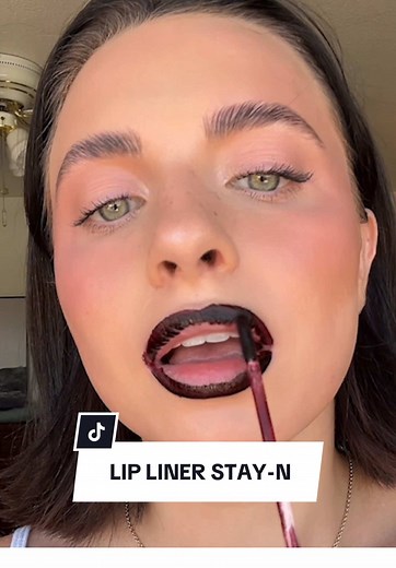 Lip Liner STAY-N for Perfect Pouts