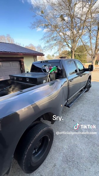 I’m back. #lexus #ls400 #fyp #CapCut #slammed #static #bagged #stanced #cars #cartok #xyzbca #vip #toyota #celsior #ram #ram3500