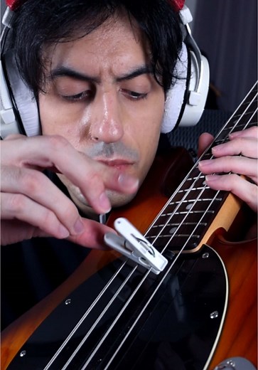 Mastering the Impossible Bass Riff with Davie504