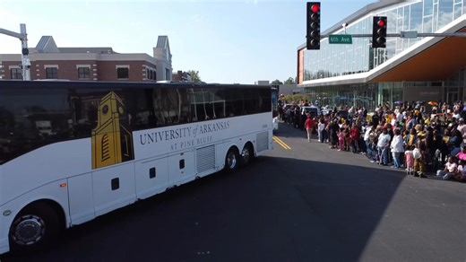 🚨🎉🐾 Drone View Alert! 🦁💛💚 The energy was absolutely unmatched at today’s UAPB Homecoming Parade in Pine Bluff! From the Golden Lions marching through downtown to the crowd showing up in full spirit — this was one for the books! 🙌🔥 🚁 Check out the incredible drone footage and relive every moment from above — the pride, tradition, and love for UAPB on full display! 💛💚 📸 Don’t forget to tag who you see in the footage! #UAPBHomecoming2025 #PineBluff #TheHeatMagazine #GoldenLions #DroneVi