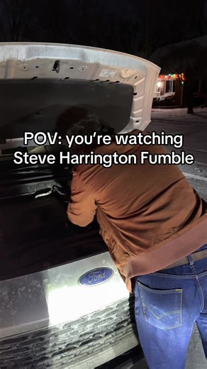 Mega Steve fumble… #strangerthings5 #cosplay #steveharrington #steveharringtoncosplay #strangerthings