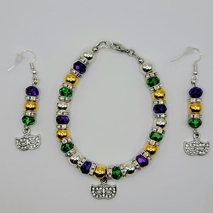 Handmade Beaded Purple, Gold and Green Mardi Gras Earring and Bracelet Set With Mask Charm - Etsy