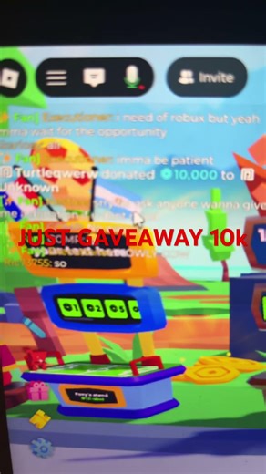 I GAVE AWAY 10K. TO A SUBBB #roblox #plsdonate