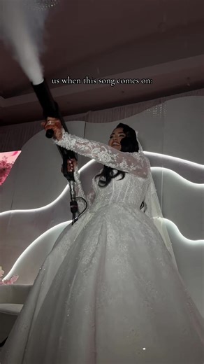 All composure lost when this song comes on!! Makeup: @faye Hair: @Hodanyassin #fyp #wedding #charger